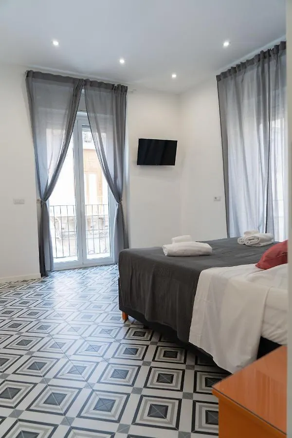 305 Apartment Catania 0*,